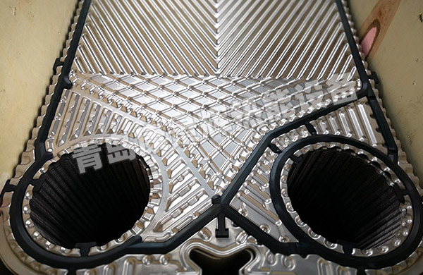 如果密封墊片材料不能很好地抵抗化學腐蝕，接觸到有害化學物質時會發生腐蝕，也能導致密封墊片性能下降